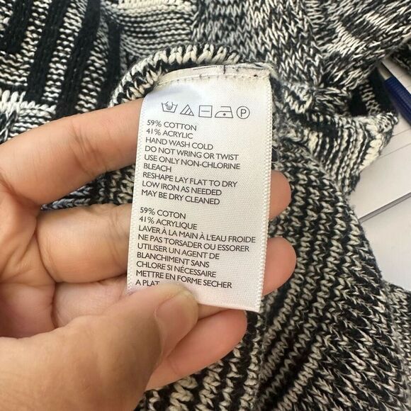Anthropologie Silence+Noise Black White V Neck Tribal Print Knit Aztec Sweater M - Picture 7 of 9